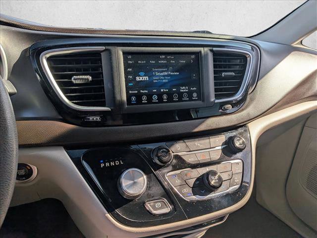Used 2018 Chrysler Pacifica Touring Plus FWD image 13