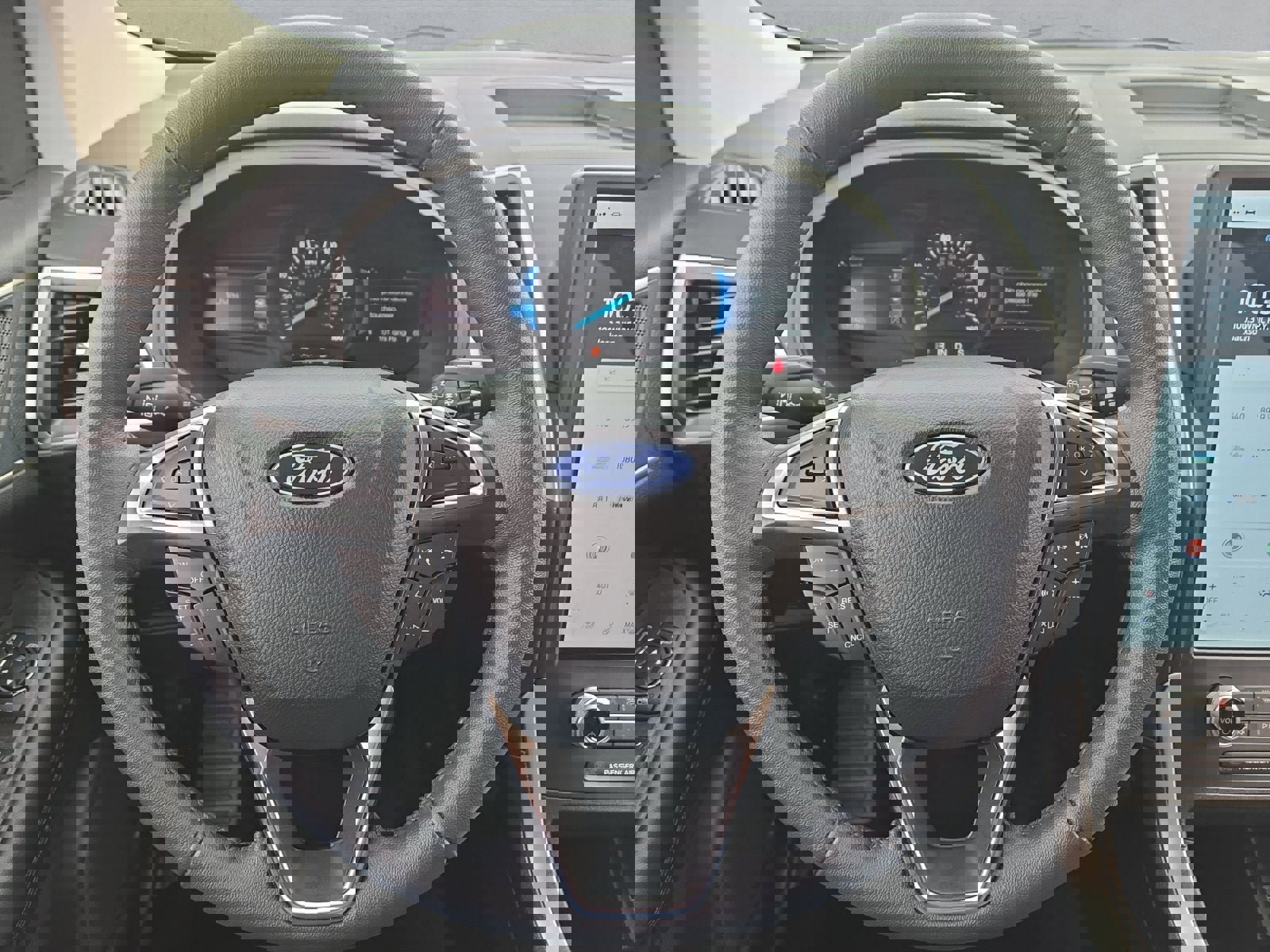 Certified 2024 Ford Edge SEL w/ Convenience Package image 13