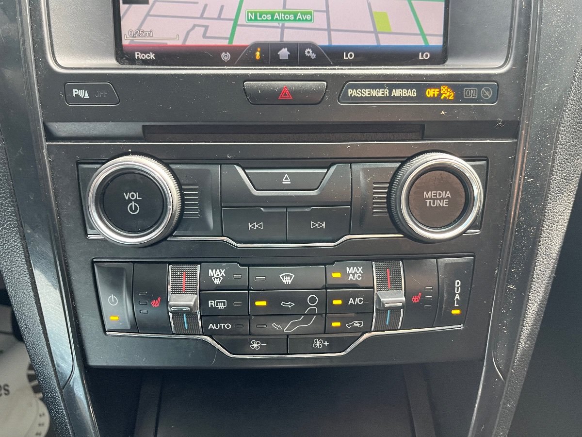 Used 2016 Ford Explorer XLT w/ Equipment Group 202A FWD image 16