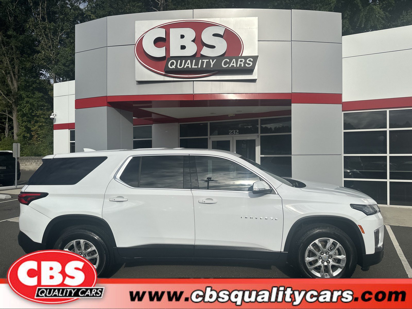 Used 2023 Chevrolet Traverse LS w/ Safety Package AWD/4WD image 1