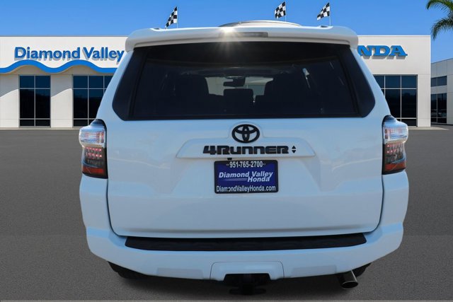 Used 2022 Toyota 4Runner SR5 Premium image 5