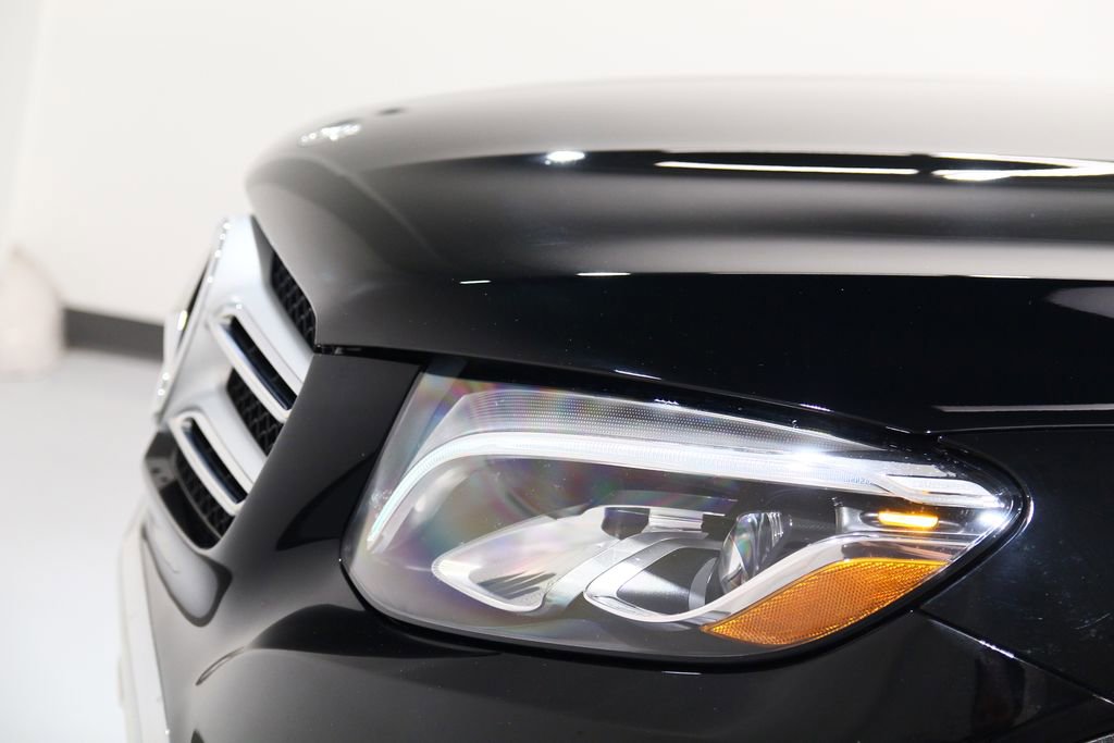 Used 2019 Mercedes-Benz GLC 300 4MATIC image 16