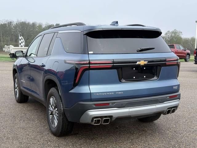 Used 2025 Chevrolet Traverse LT AWD/4WD image 6