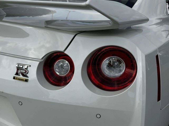 Used 2024 Nissan GT-R w/ Floor Mat Package AWD/4WD image 18