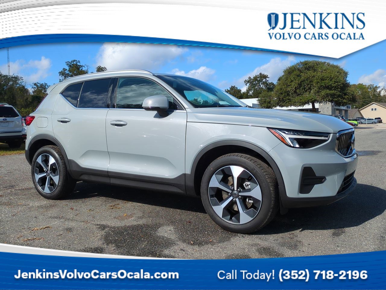New 2025 Volvo XC40 B5 Core w/ Protection Package Premier image 1