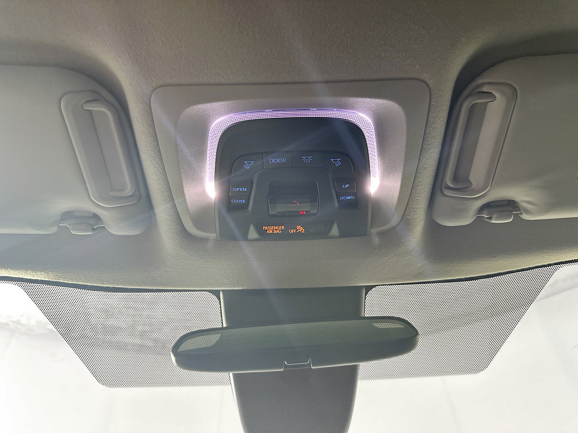 Used 2022 Toyota Corolla Cross LE image 18