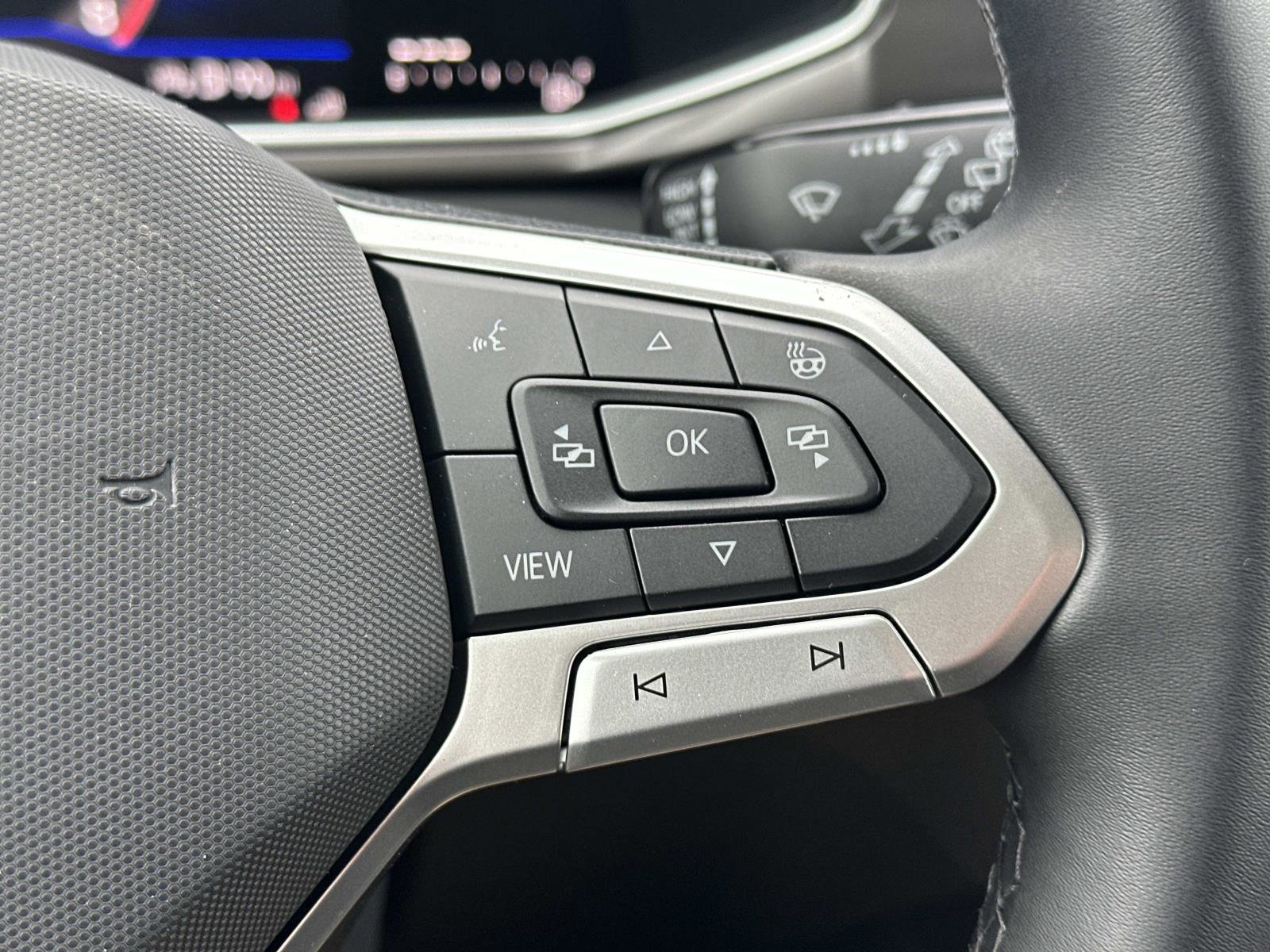 New 2026 Volkswagen Taos SE image 22