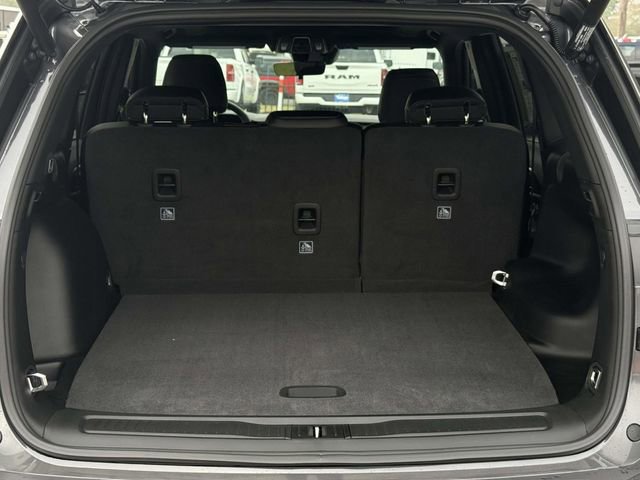 New 2025 Jeep Grand Cherokee Laredo image 10