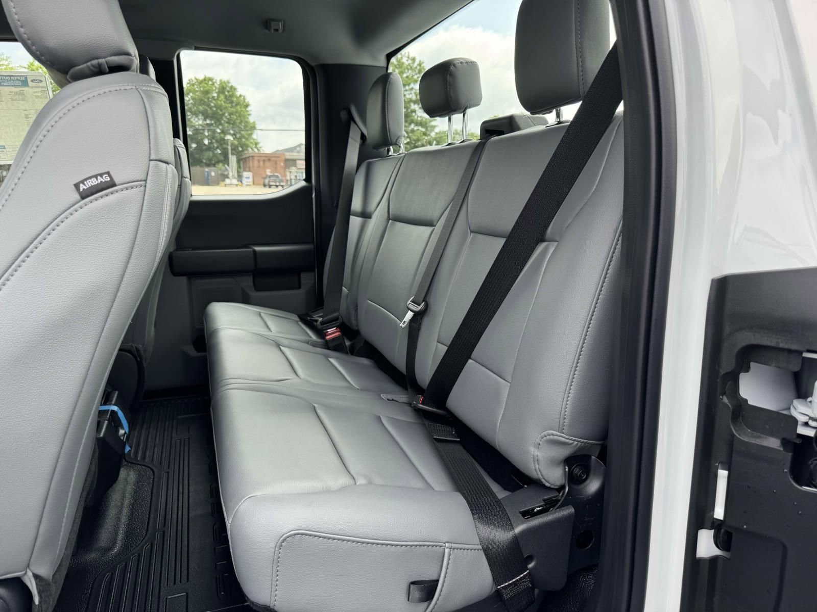 New 2025 Ford F250 XLT w/ FX4 Off-Road Package image 10