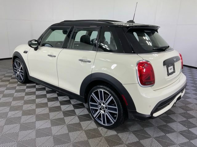 Used 2022 MINI Cooper S w/ Premium Package image 4