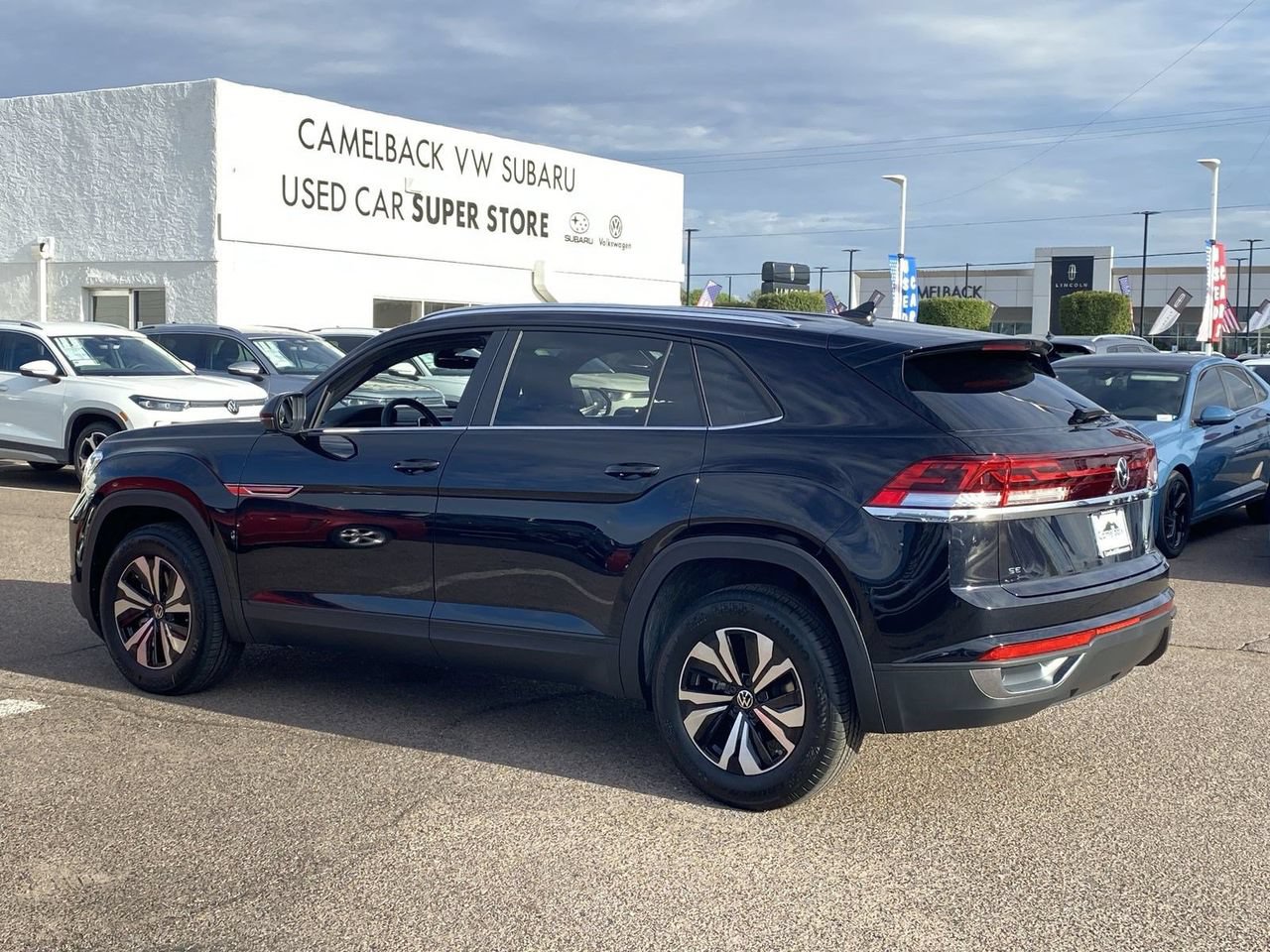 New 2026 Volkswagen Atlas Cross Sport SE FWD image 4