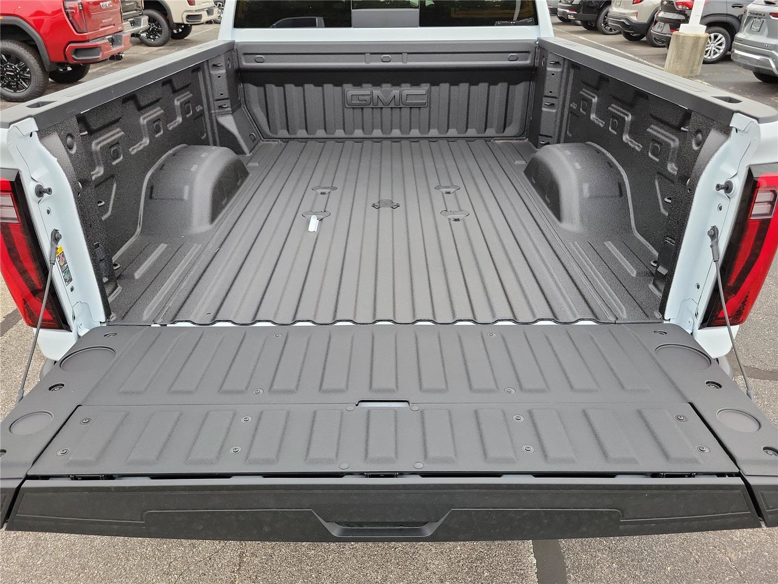 New 2026 GMC Sierra 2500 Denali w/ Denali Reserve Package AWD/4WD image 7