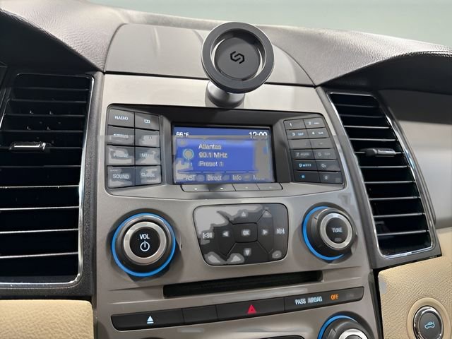 Used 2017 Ford Taurus SE image 19