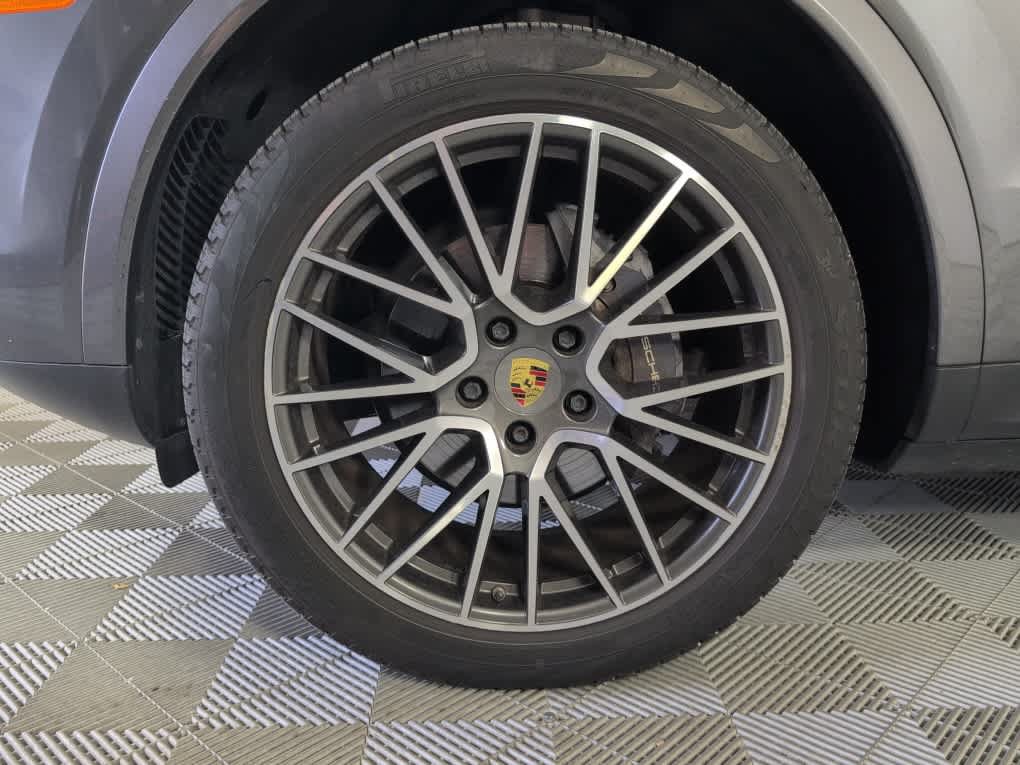 Used 2019 Porsche Cayenne AWD/4WD image 12