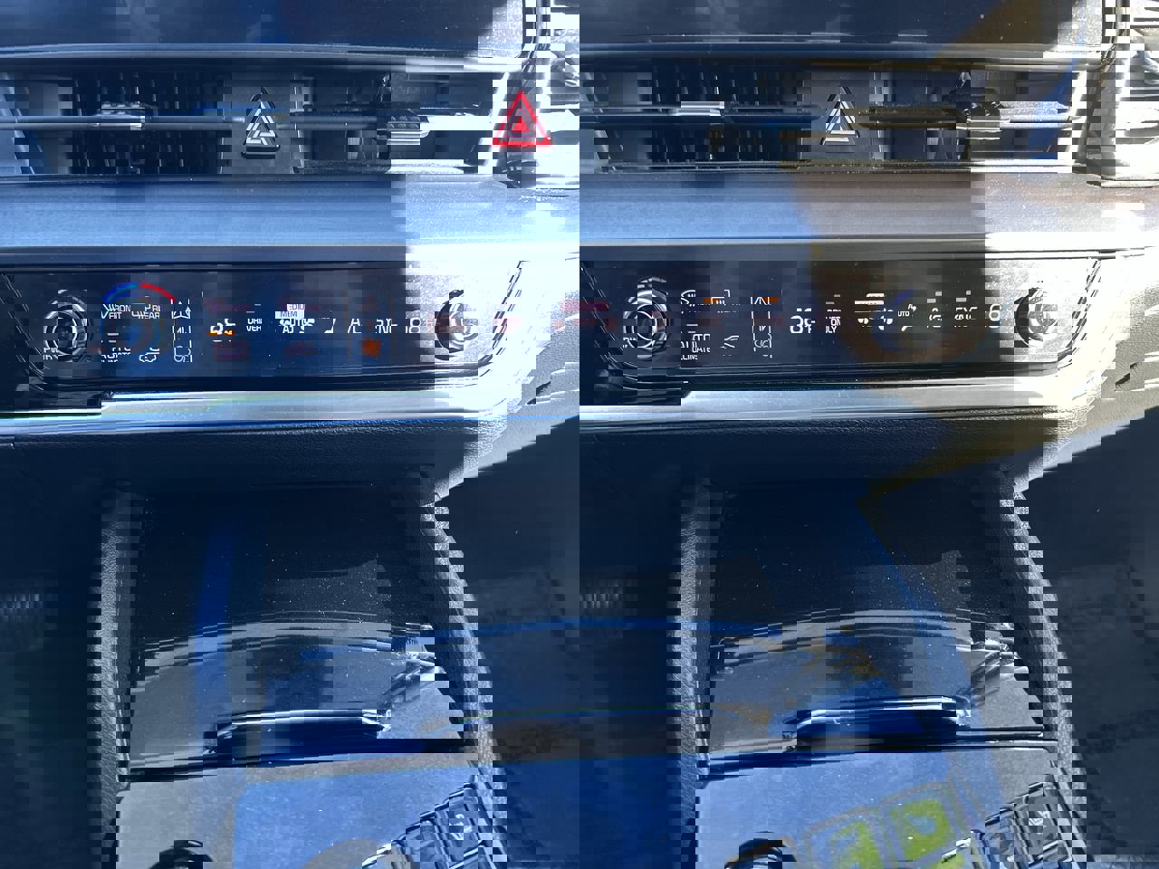 Used 2023 Kia Sportage EX image 28