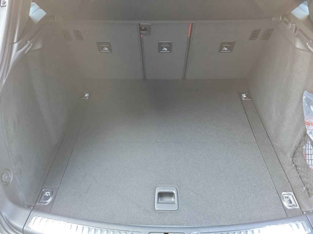 New 2026 Porsche Macan S image 17