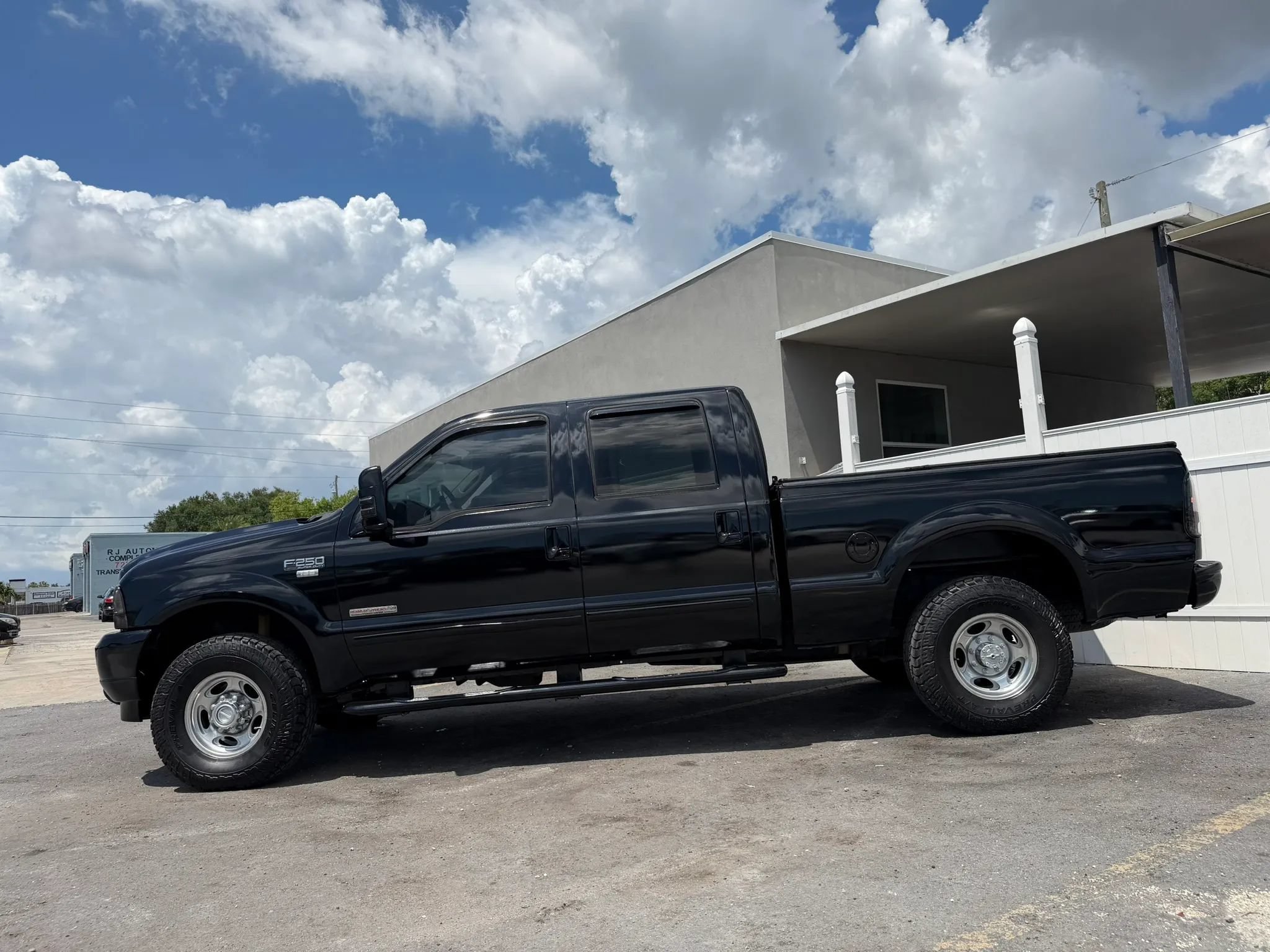 Used 2003 Ford F250 King Ranch AWD/4WD image 2