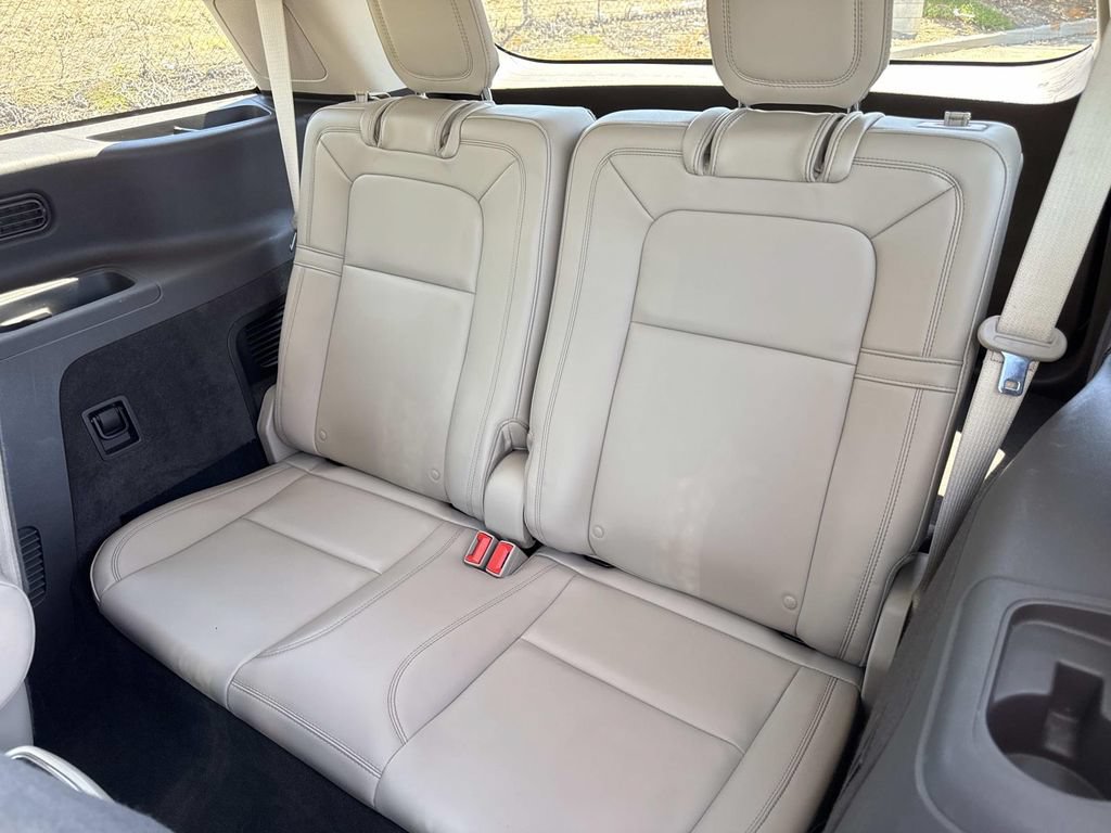 Used 2023 Lincoln Aviator Reserve w/ Equipment Group 201A RWD image 22
