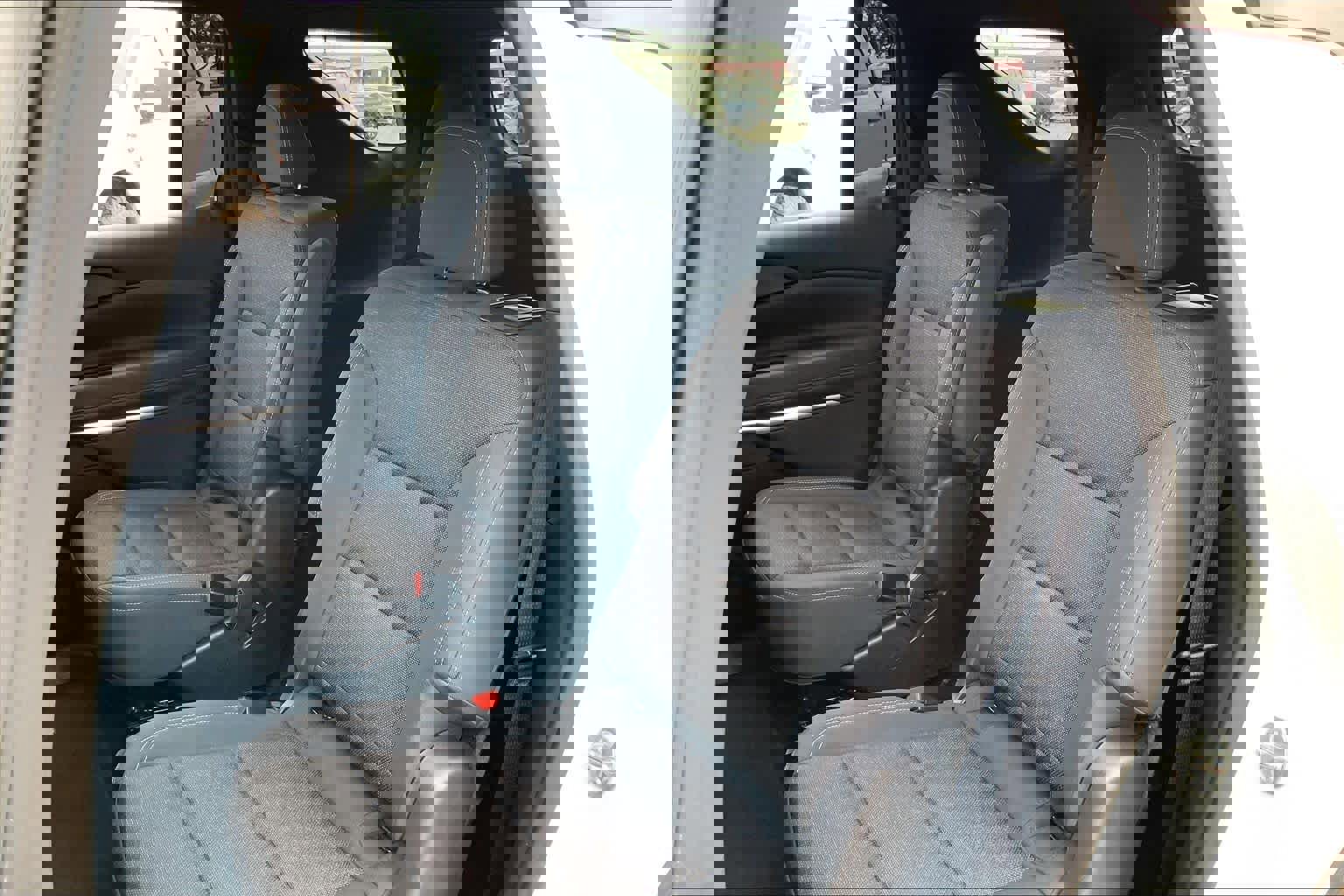 Used 2025 Chevrolet Traverse LT image 20