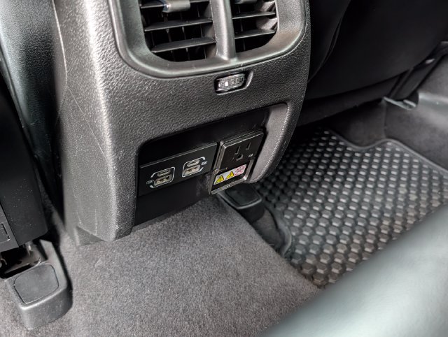 Used 2021 Jeep Cherokee Trailhawk AWD/4WD image 14