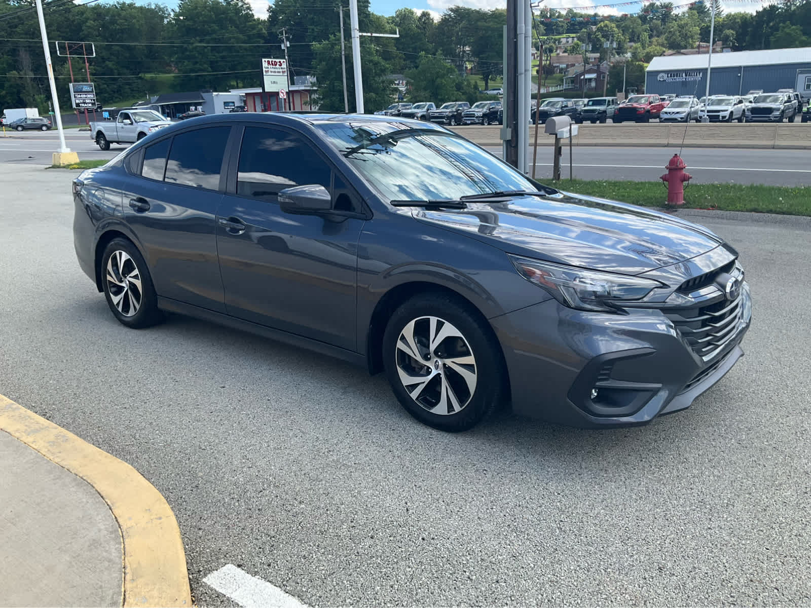 Used 2025 Subaru Legacy Premium AWD/4WD image 3