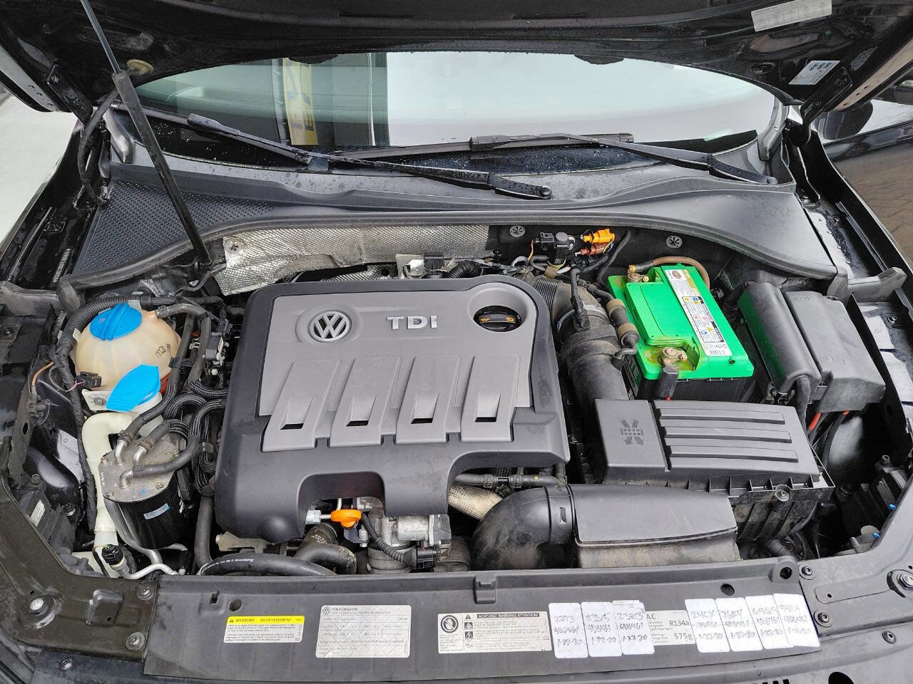 Used 2013 Volkswagen Passat TDI SE image 10