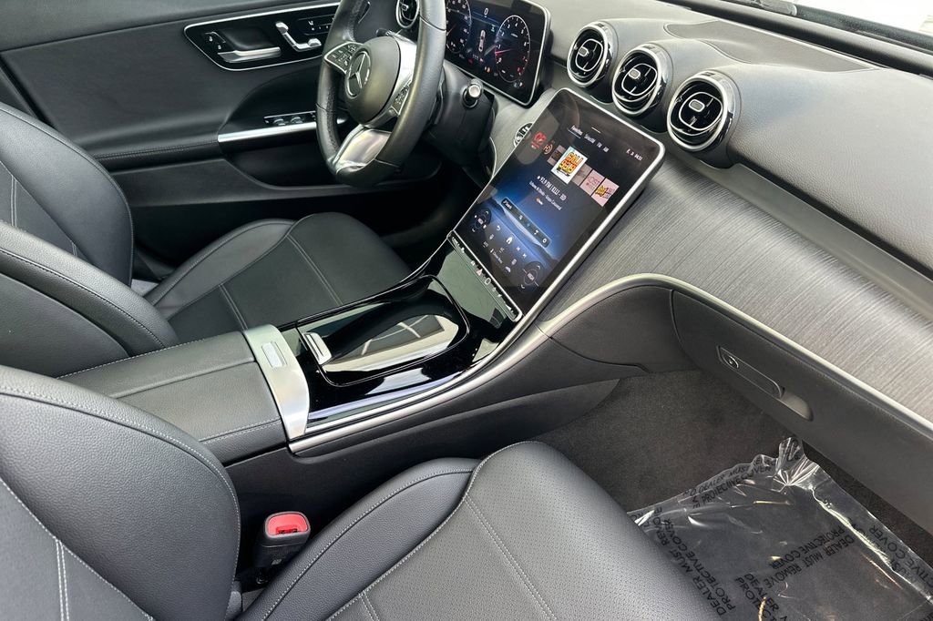 Used 2025 Mercedes-Benz C 300 Sedan image 15