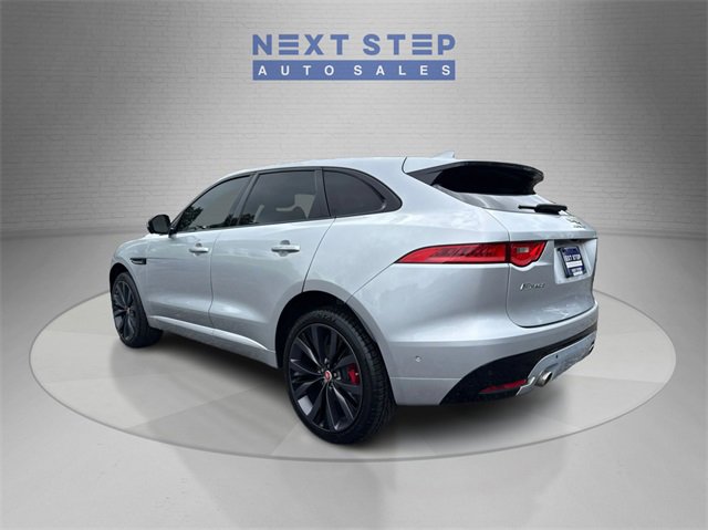 Used 2017 Jaguar F-PACE First Edition image 5