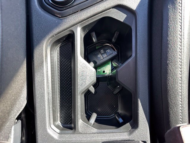 Used 2018 Volkswagen Tiguan SEL AWD/4WD image 37