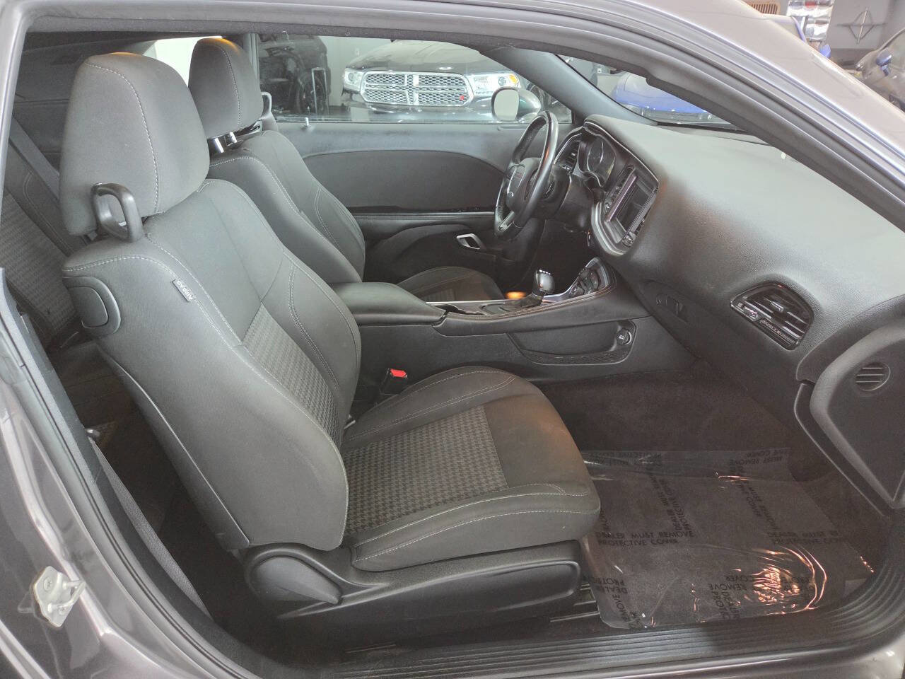 Used 2018 Dodge Challenger SXT image 21