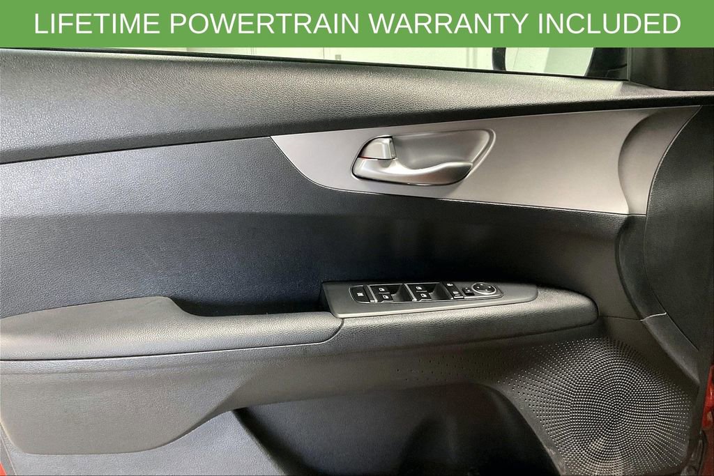 Used 2023 Kia Forte LXS image 19