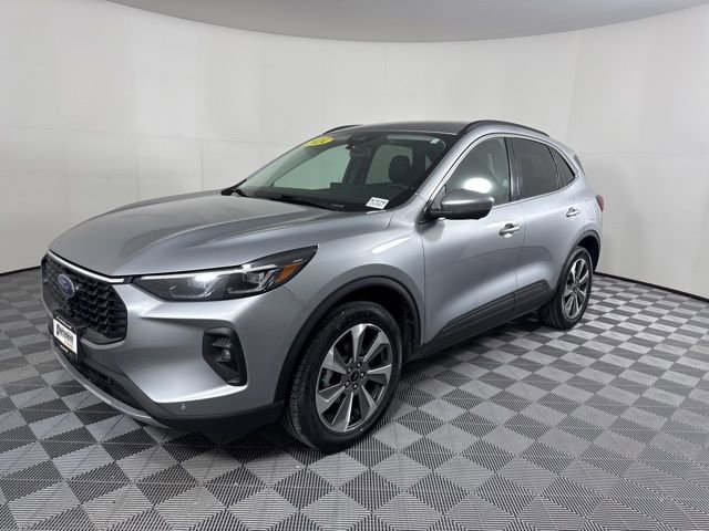 Used 2024 Ford Escape Platinum image 7