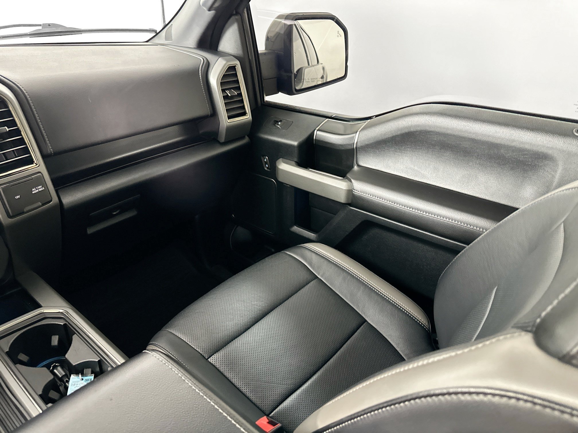Used 2018 Ford F150 Raptor w/ Equipment Group 802A Luxury AWD/4WD image 22