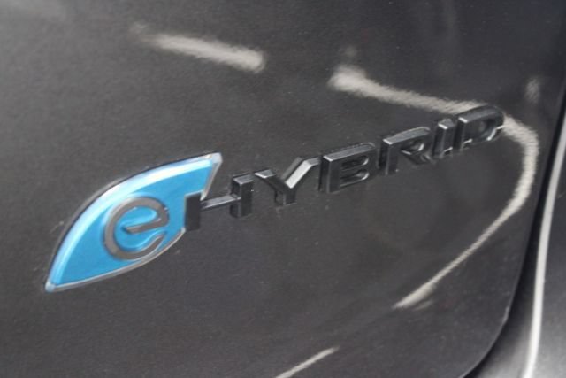 Used 2019 Chrysler Pacifica Touring-L w/ S Appearance Package FWD image 6