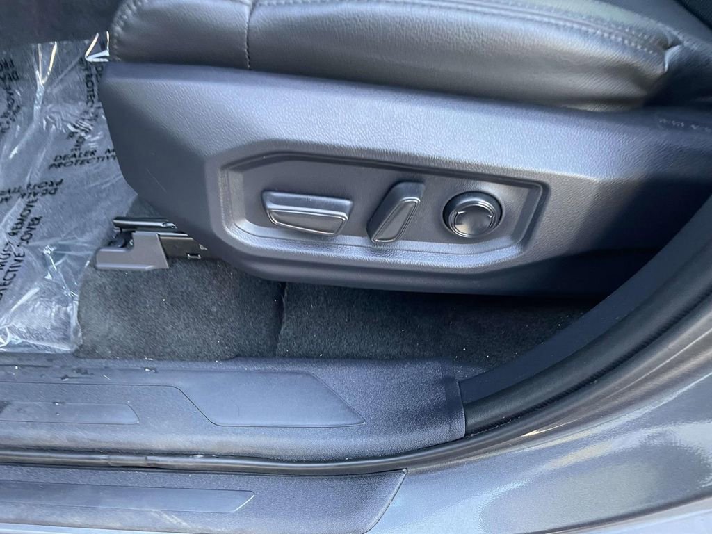 Used 2025 Toyota Tundra Limited w/ TRD Off-Road Package image 30