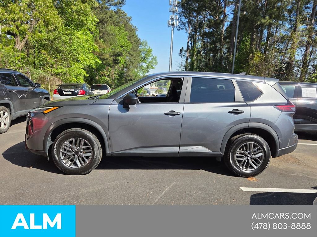 Used 2024 Nissan Rogue S image 3