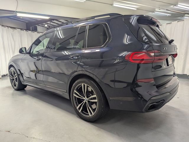 Used 2021 BMW X7 M50i image 4