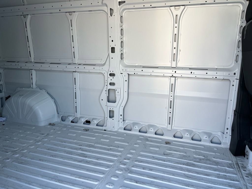 Used 2025 RAM ProMaster 2500 w/ Convenience Group image 24