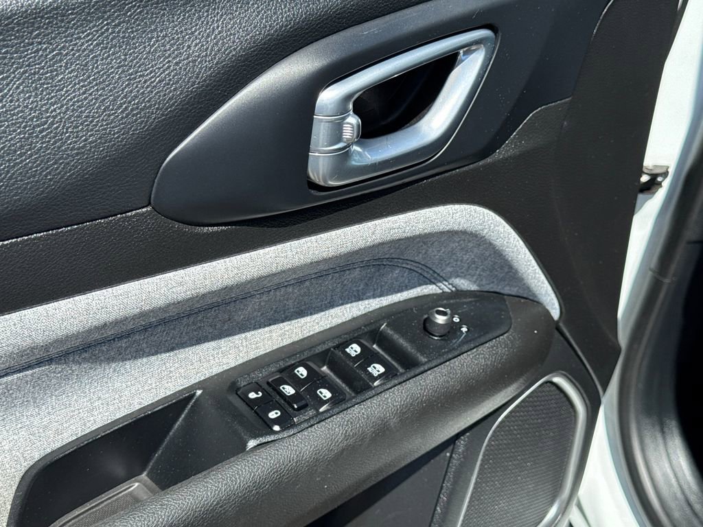 Used 2024 Jeep Compass Latitude AWD/4WD image 28