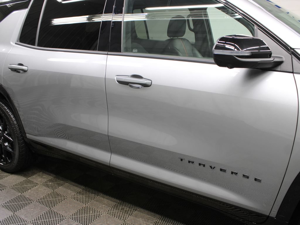 Used 2026 Chevrolet Traverse RS AWD/4WD image 44