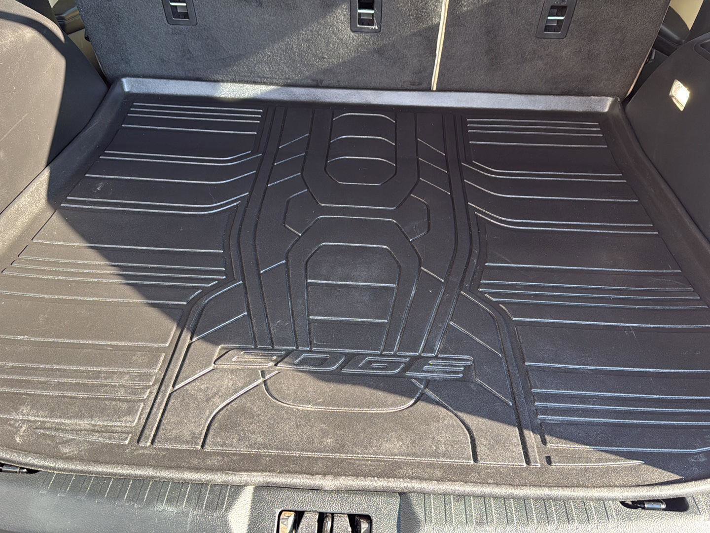 Used 2024 Ford Edge SEL w/ Convenience Package image 13