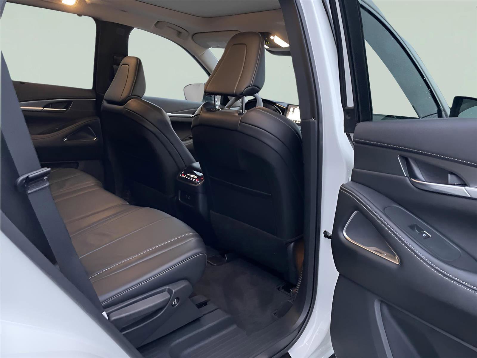 Used 2025 INFINITI QX60 Luxe w/ Lighting Package (N94) image 21