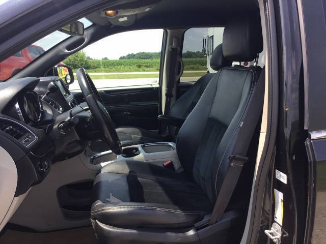 Used 2018 Dodge Grand Caravan SXT FWD image 14