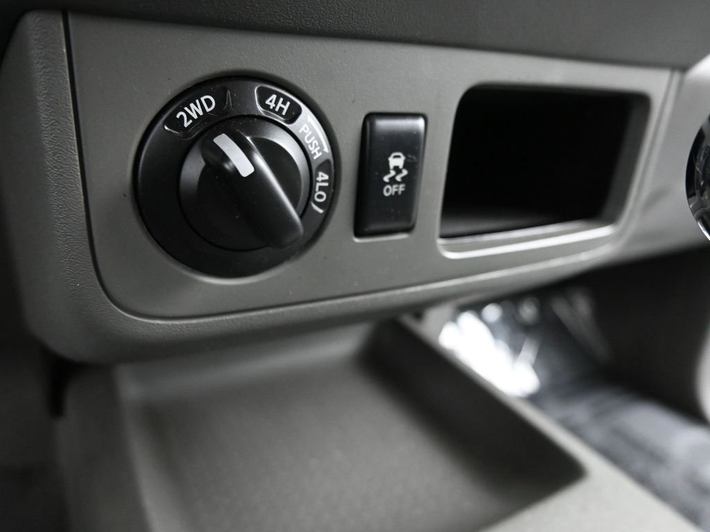 Used 2019 Nissan Frontier SV image 28