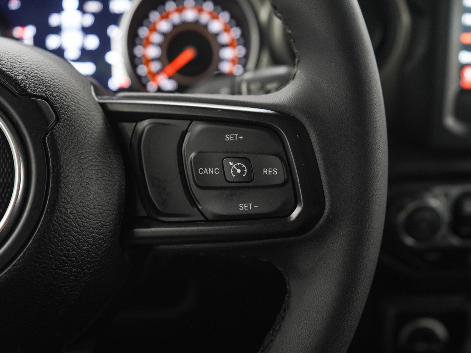 Used 2023 Jeep Gladiator Sport AWD/4WD image 25
