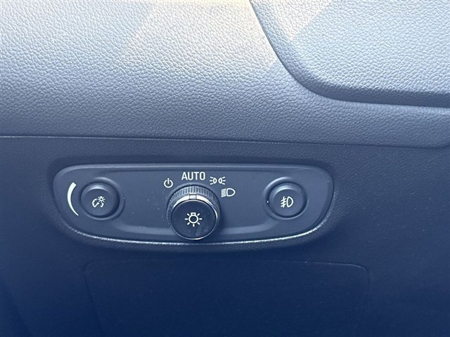 Used 2023 Buick Encore GX Select w/ Sport Touring Package image 17