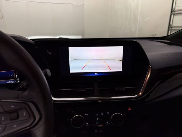 Certified 2024 Chevrolet Trax RS w/ Sunroof Package image 24