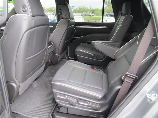 Certified 2025 Cadillac Escalade Premium Luxury w/ LPO, Radiant Package image 37