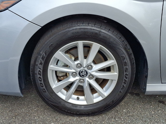 Used 2025 Toyota Camry LE FWD image 8