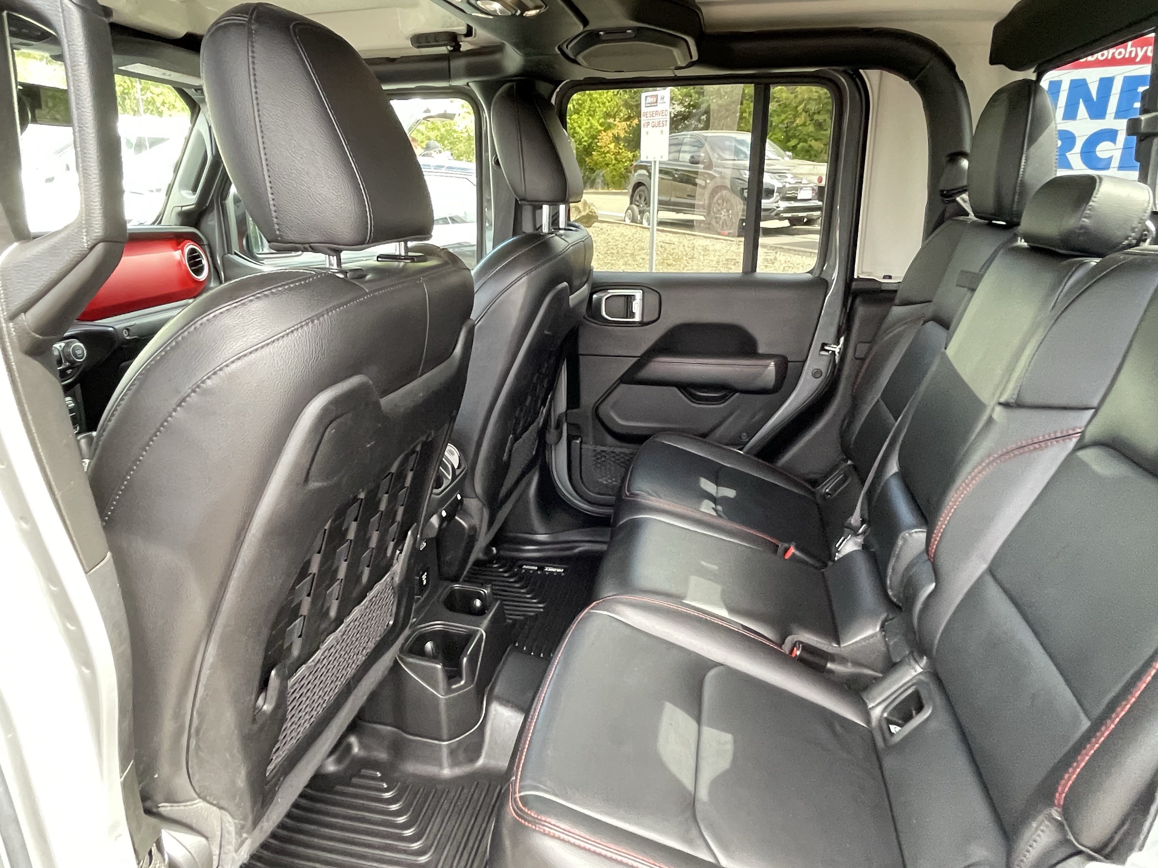 Used 2022 Jeep Gladiator Rubicon w/ Trailer Tow Package AWD/4WD image 16